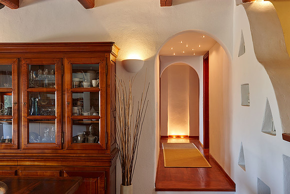 27. From Living room to Bedrooms - 01