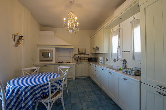 Villa Pavlo.Mesaria Küche 2-2942