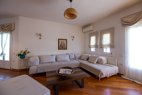 Villa Pavlo.Mesaria Livingroom-2904